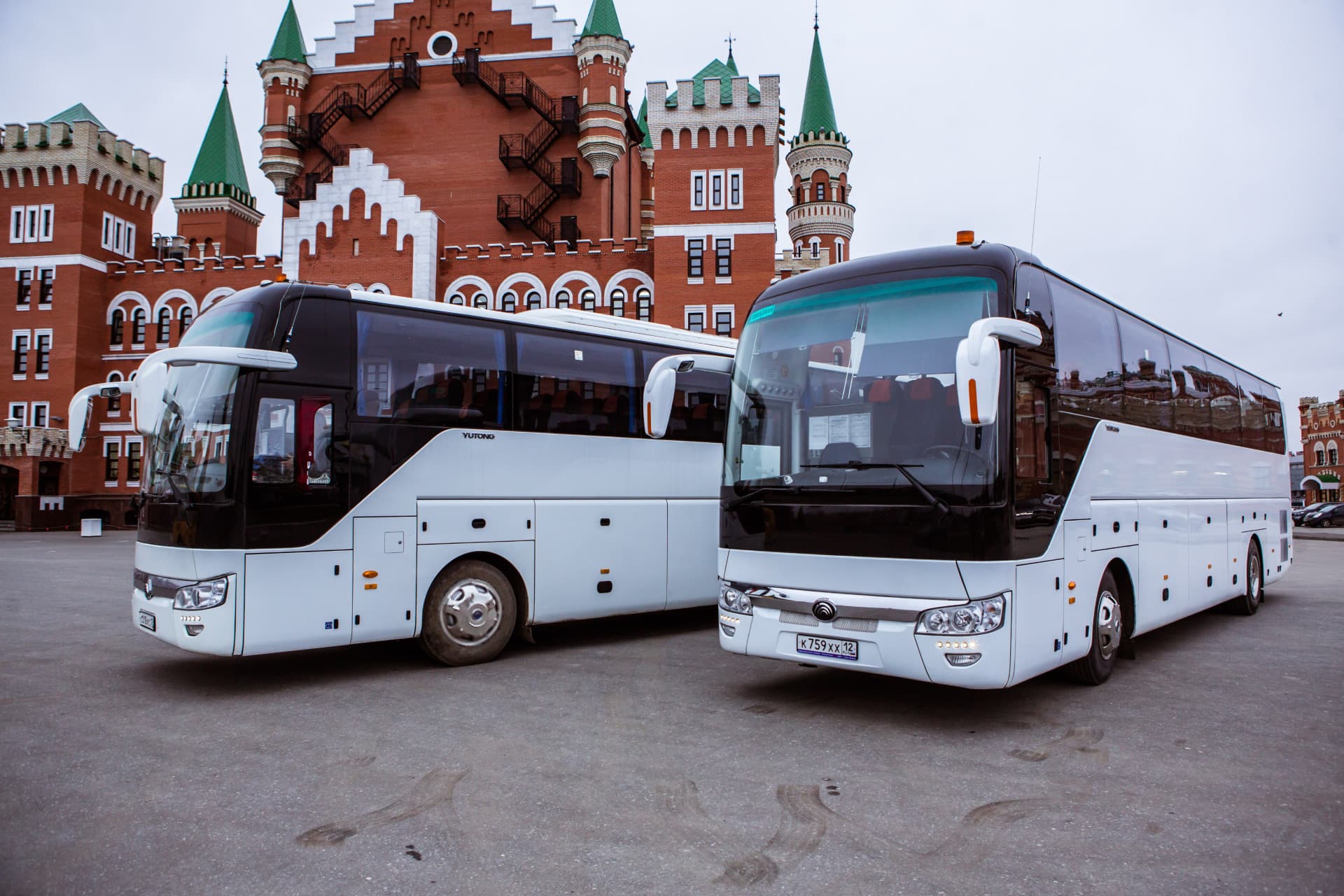 Автобус перевозчика Волга Тур